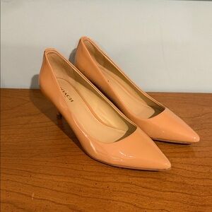 Coach Women's tan Heels